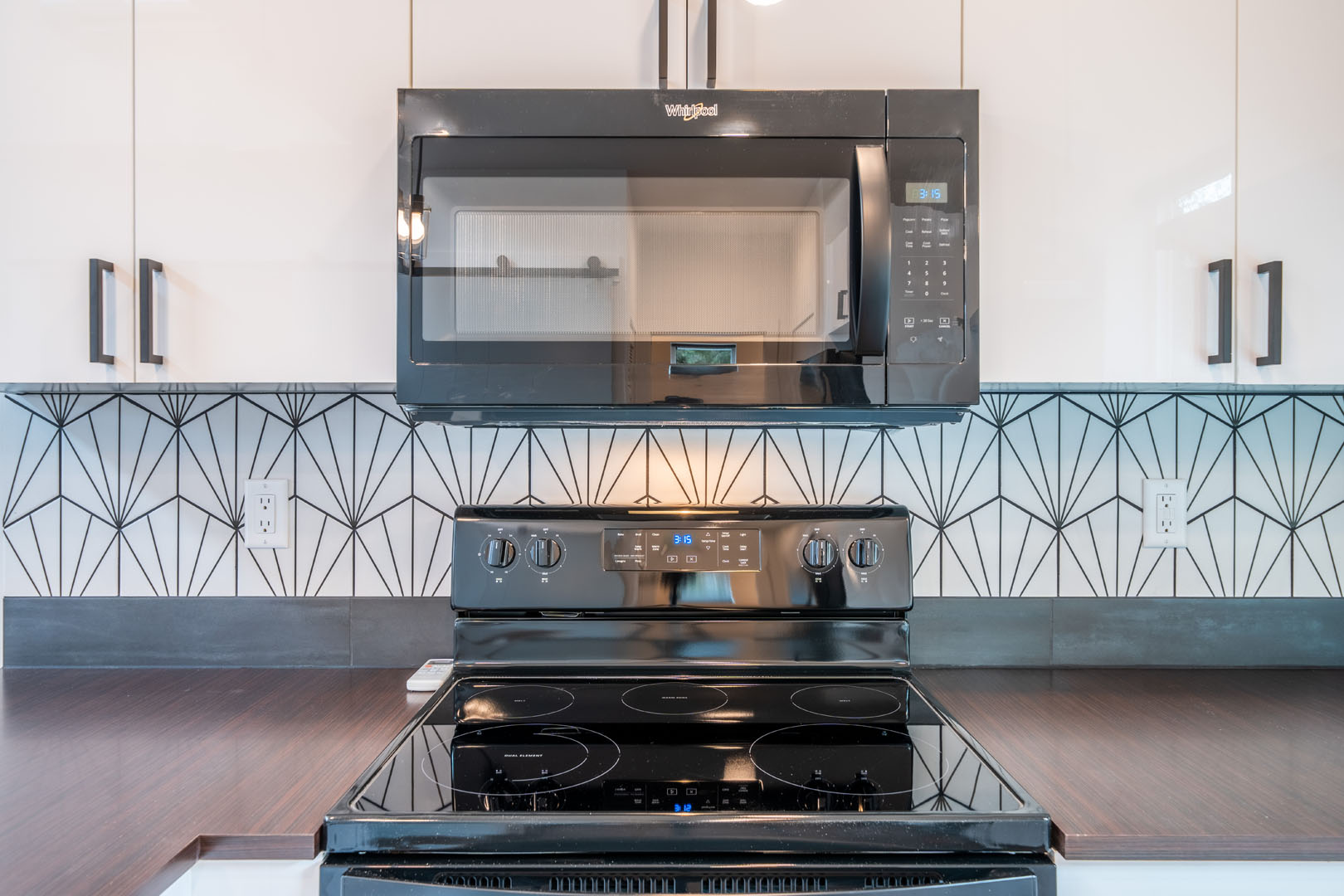 New appliances inside kitchen of brand new constructed home build